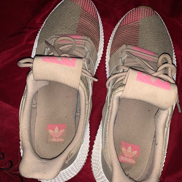 Adidas - Picture 4 of 5